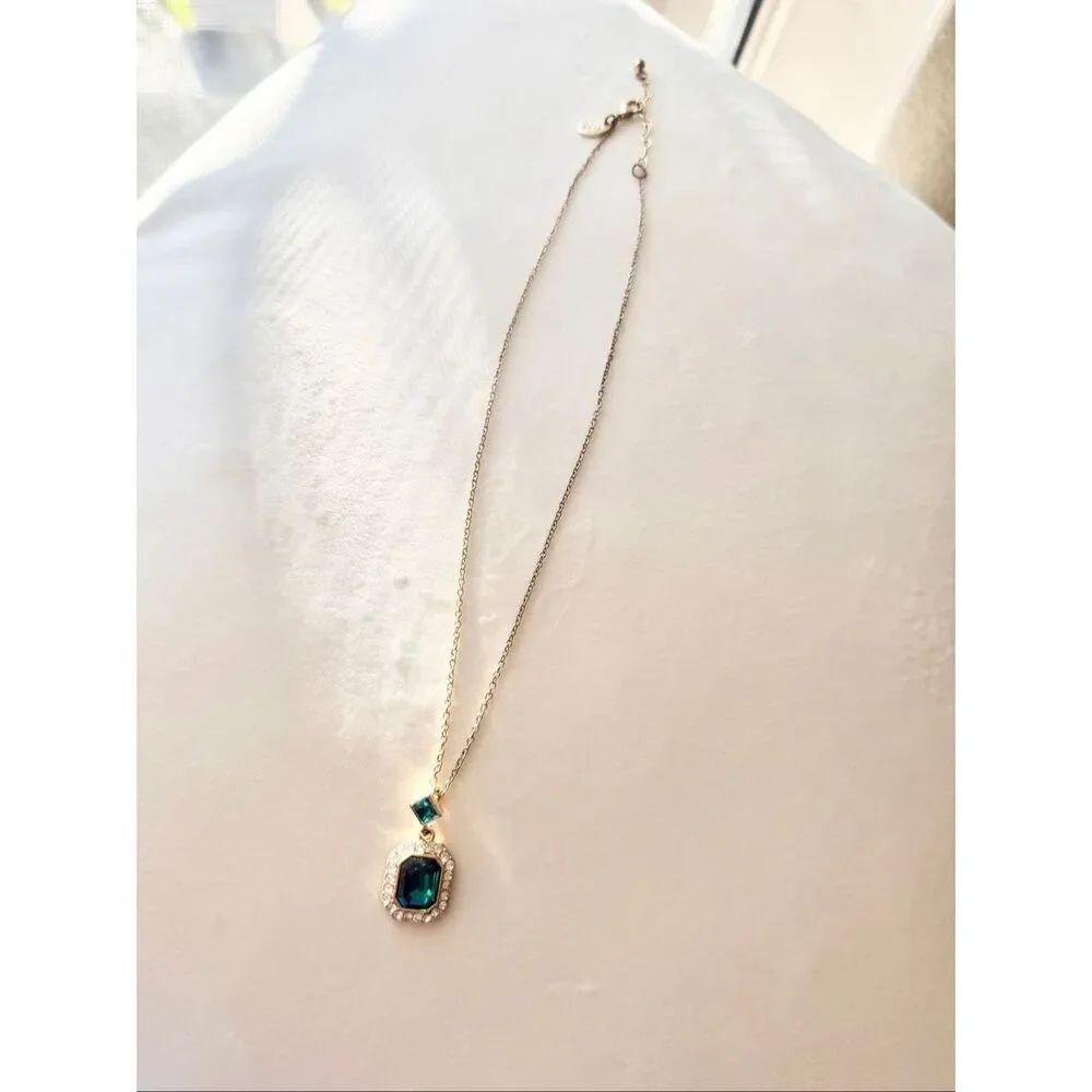 Emerald Green Halo Pendant Necklace Gold Tone